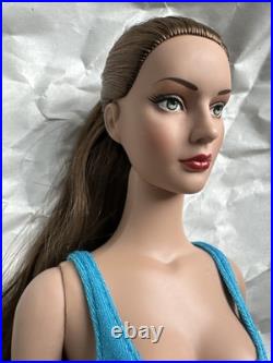 Tonner Tyler Wentworth 2004 Collection BASIC JANE BRUNETTE 16 Fashion Doll LE Tonner Tyler Wentworth 2004 Collection BASIC JANE BRUNETTE 16 Fashion Doll LE