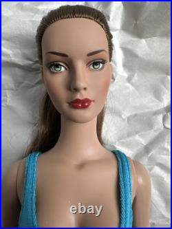 Tonner Tyler Wentworth 2004 Collection BASIC JANE BRUNETTE 16 Fashion Doll LE Tonner Tyler Wentworth 2004 Collection BASIC JANE BRUNETTE 16 Fashion Doll LE
