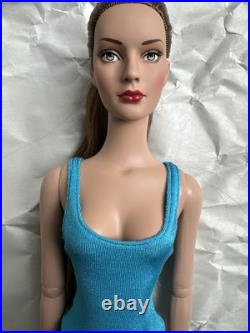 Tonner Tyler Wentworth 2004 Collection BASIC JANE BRUNETTE 16 Fashion Doll LE Tonner Tyler Wentworth 2004 Collection BASIC JANE BRUNETTE 16 Fashion Doll LE
