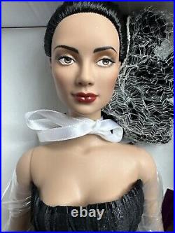 Tonner Tyler Wentworth 2004 Collection MYSTIQUE ANGELINA 16 DRESSED DOLL NRFB