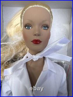 Tonner Tyler Wentworth 2004 Collection SIGNATURE STYLE BW BLONDE 16DOLL NEW NIB