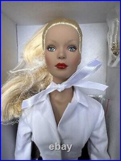 Tonner Tyler Wentworth 2004 Collection SIGNATURE STYLE BW BLONDE 16DOLL NEW NIB