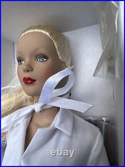 Tonner Tyler Wentworth 2004 Collection SIGNATURE STYLE BW BLONDE 16DOLL NEW NIB