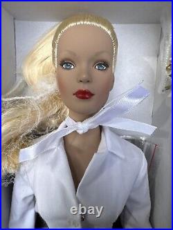 Tonner Tyler Wentworth 2004 Collection SIGNATURE STYLE BW BLONDE 16DOLL NEW NIB