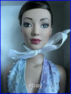 Tonner Tyler Wentworth 2004 Collection WATERCOLOR COOL CARRIE 16 DRESSED DOLL