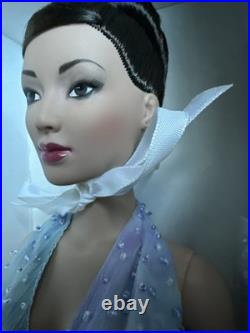 Tonner Tyler Wentworth 2004 Collection WATERCOLOR COOL CARRIE 16 DRESSED DOLL