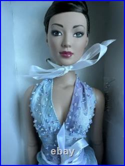 Tonner Tyler Wentworth 2004 Collection WATERCOLOR COOL CARRIE 16 DRESSED DOLL