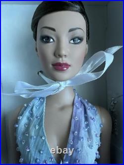Tonner Tyler Wentworth 2004 Collection WATERCOLOR COOL CARRIE 16 DRESSED DOLL