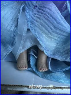 Tonner Tyler Wentworth 2004 Collection WATERCOLOR COOL CARRIE 16 DRESSED DOLL Tonner Tyler Wentworth 2004 Collection WATERCOLOR COOL CARRIE 16 DRESSED DOLL