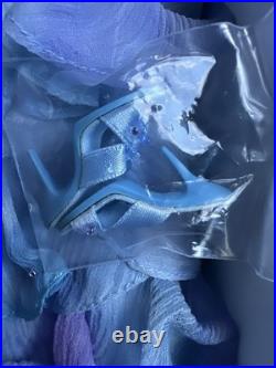 Tonner Tyler Wentworth 2004 Collection WATERCOLOR COOL CARRIE 16 DRESSED DOLL