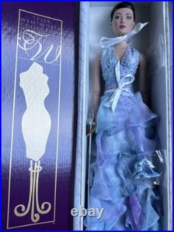 Tonner Tyler Wentworth 2004 Collection WATERCOLOR COOL CARRIE 16 DRESSED DOLL