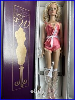 Tonner Tyler Wentworth 2004 RTW Ready To Wear Satin Sydney 16 Fashion Doll NIB Tonner Tyler Wentworth 2004 RTW Ready To Wear Satin Sydney 16 Fashion Doll NIB
