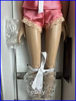 Tonner Tyler Wentworth 2004 RTW Ready To Wear Satin Sydney 16 Fashion Doll NIB Tonner Tyler Wentworth 2004 RTW Ready To Wear Satin Sydney 16 Fashion Doll NIB