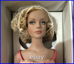 Tonner Tyler Wentworth 2004 RTW Satin Sydney 16 Fashion Doll