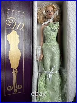 Tonner Tyler Wentworth 2004 SYDNEY CHASE ENVY 16 Dressed Fashion Doll LE 1500