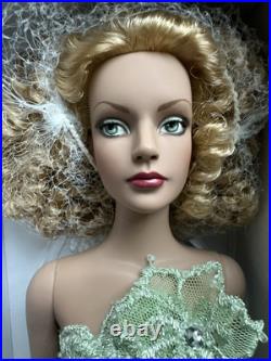 Tonner Tyler Wentworth 2004 SYDNEY CHASE ENVY 16 Dressed Fashion Doll LE 1500