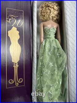 Tonner Tyler Wentworth 2004 SYDNEY CHASE ENVY 16 Dressed Fashion Doll LE 1500