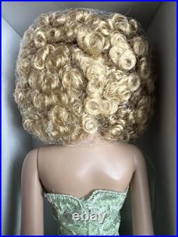 Tonner Tyler Wentworth 2004 SYDNEY CHASE ENVY 16 Dressed Fashion Doll LE 1500