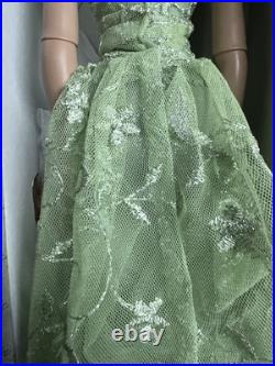 Tonner Tyler Wentworth 2004 SYDNEY CHASE ENVY 16 Dressed Fashion Doll LE 1500