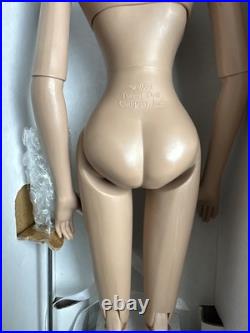 Tonner Tyler Wentworth 2005 BEYOND ENVY SYDNEY CHASE 16 NUDE DOLL + BOX + STAND Tonner Tyler Wentworth 2005 BEYOND ENVY SYDNEY CHASE 16 NUDE DOLL + BOX + STAND