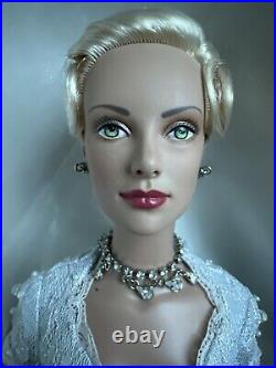 Tonner Tyler Wentworth 2005 CRYSTAL CELEBRATION DAPHNE DIMPLES 16 Fashion Doll