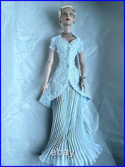 Tonner Tyler Wentworth 2005 CRYSTAL CELEBRATION DAPHNE DIMPLES 16 Fashion Doll