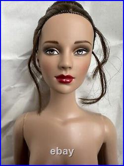 Tonner Tyler Wentworth 2005 Collect NUDE PERFECT START ASHLEIGH 16 Fashion Doll