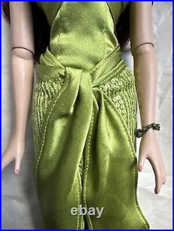 Tonner Tyler Wentworth 2005 Collection BEYOND ENVY SYDNEY CHASE 16 DRESSED DOLL