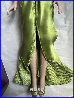 Tonner Tyler Wentworth 2005 Collection BEYOND ENVY SYDNEY CHASE 16 DRESSED DOLL