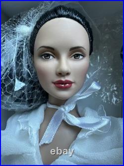 Tonner Tyler Wentworth 2005 Collection BOHEMIAN BEAUTY ANGELINA 16 DOLL NRFB