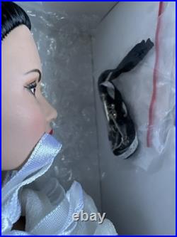 Tonner Tyler Wentworth 2005 Collection BOHEMIAN BEAUTY ANGELINA 16 DOLL NRFB