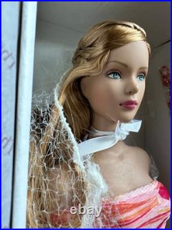 Tonner Tyler Wentworth 2005 Collection CINNAMON SWIRL 16 FASHION DOLL NEW NRFB Tonner Tyler Wentworth 2005 Collection CINNAMON SWIRL 16 FASHION DOLL NEW NRFB