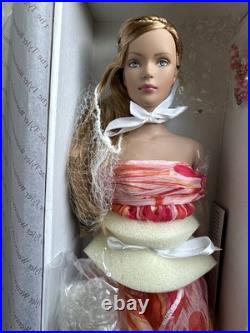 Tonner Tyler Wentworth 2005 Collection CINNAMON SWIRL 16 FASHION DOLL NEW NRFB Tonner Tyler Wentworth 2005 Collection CINNAMON SWIRL 16 FASHION DOLL NEW NRFB