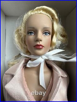 Tonner Tyler Wentworth 2005 Collection JUST DIVINE SYDNEY CHASE 16 DOLL NEW NIB Tonner Tyler Wentworth 2005 Collection JUST DIVINE SYDNEY CHASE 16 DOLL NEW NIB