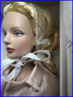 Tonner Tyler Wentworth 2005 Collection JUST DIVINE SYDNEY CHASE 16 DOLL NEW NIB