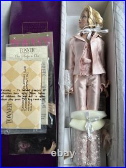 Tonner Tyler Wentworth 2005 Collection JUST DIVINE SYDNEY CHASE 16 DOLL NEW NIB Tonner Tyler Wentworth 2005 Collection JUST DIVINE SYDNEY CHASE 16 DOLL NEW NIB