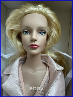 Tonner Tyler Wentworth 2005 Collection JUST DIVINE SYDNEY CHASE 16 Dressed DOLL