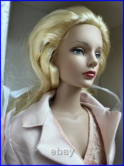 Tonner Tyler Wentworth 2005 Collection JUST DIVINE SYDNEY CHASE 16 Dressed DOLL