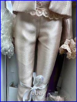 Tonner Tyler Wentworth 2005 Collection JUST DIVINE SYDNEY CHASE 16 Dressed DOLL