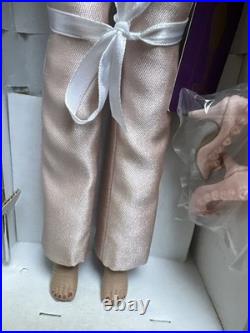 Tonner Tyler Wentworth 2005 Collection JUST DIVINE SYDNEY CHASE 16 Dressed DOLL