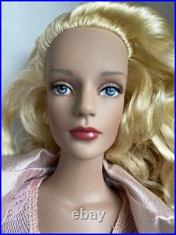 Tonner Tyler Wentworth 2005 Collection JUST DIVINE SYDNEY CHASE 16 FASHION DOLL