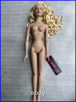 Tonner Tyler Wentworth 2005 Collection JUST DIVINE SYDNEY CHASE 16 NUDE DOLL