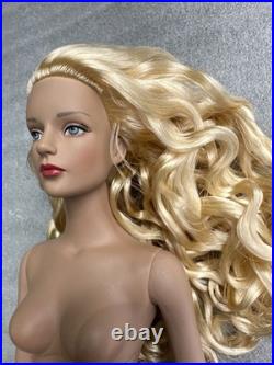 Tonner Tyler Wentworth 2005 Collection JUST DIVINE SYDNEY CHASE 16 NUDE DOLL