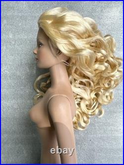 Tonner Tyler Wentworth 2005 Collection JUST DIVINE SYDNEY CHASE 16 NUDE DOLL