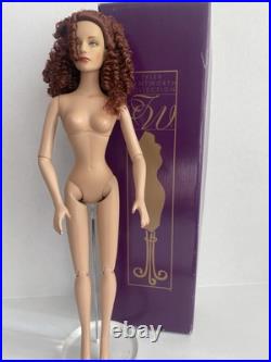 Tonner Tyler Wentworth 2005 Collection NUDE WHEN IN ROME SYDNEY CHASE 16 DOLL