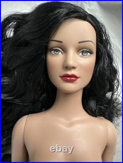 Tonner Tyler Wentworth 2005 Collection STELLA ROSE RAVEN 16 NUDE FASHION DOLL