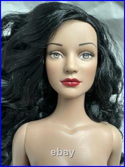 Tonner Tyler Wentworth 2005 Collection STELLA ROSE RAVEN 16 NUDE FASHION DOLL