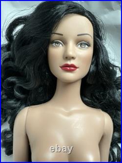 Tonner Tyler Wentworth 2005 Collection STELLA ROSE RAVEN 16 NUDE FASHION DOLL