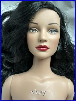 Tonner Tyler Wentworth 2005 Collection STELLA ROSE RAVEN 16 NUDE FASHION DOLL