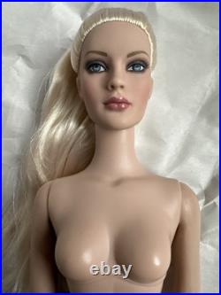 Tonner Tyler Wentworth 2006 Collection BASIC JANE PLATINUM 16 Fashion Doll BW